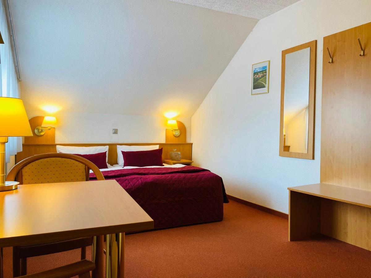 Zum Goldenen Adler Hotel Pfarrweisach Luaran gambar